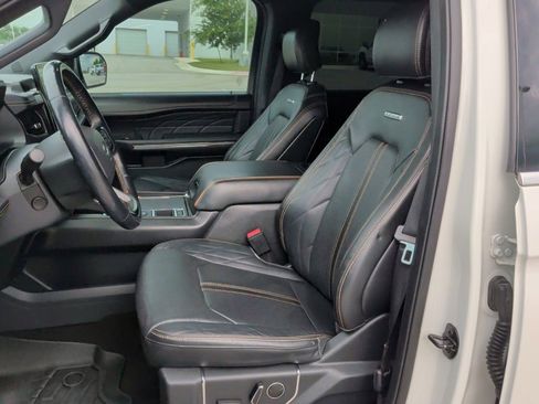 Used 2022 Ford Expedition Platinum RWD image 13