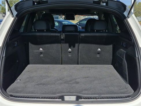 Certified 2025 Mercedes-Benz GLC 300 image 9