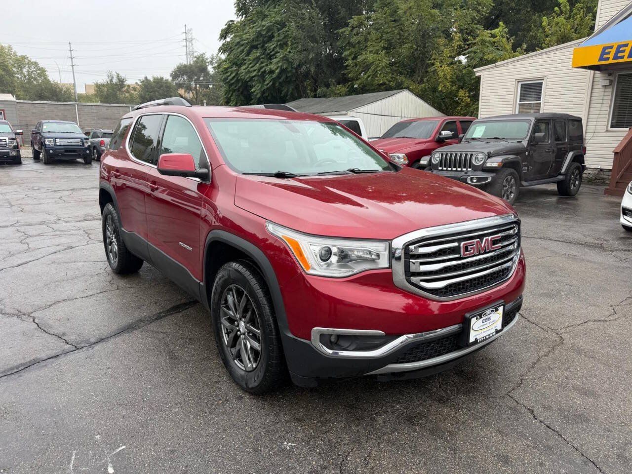 Used 2019 GMC Acadia SLT AWD/4WD image 2