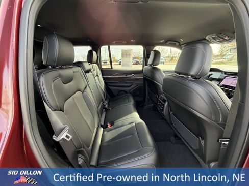 Used 2025 Jeep Grand Cherokee Limited image 21