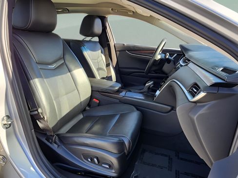 Used 2018 Cadillac XTS Luxury image 16