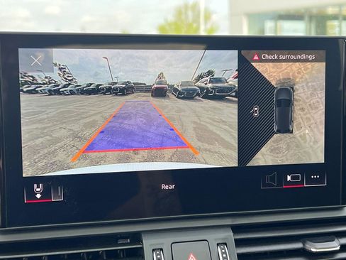 Certified 2025 Audi Q5 e Premium Plus AWD/4WD image 31