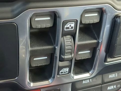 Used 2019 Jeep Wrangler Unlimited Rubicon AWD/4WD image 23