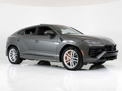Used 2025 Lamborghini Urus SE AWD/4WD image 12