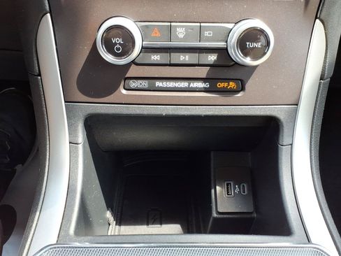 Used 2021 Ford Edge SEL w/ Convenience Package AWD/4WD image 19