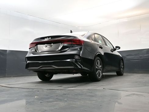 Used 2024 Kia Forte LXS w/ LXS Technology Package FWD image 23