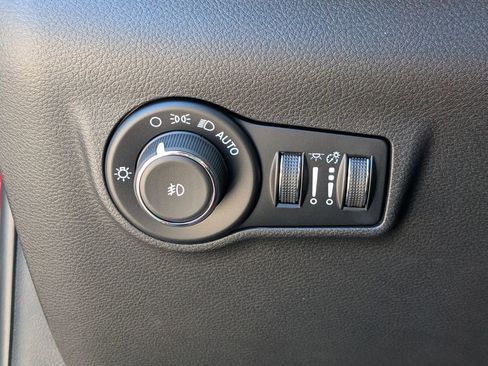 New 2026 Jeep Compass Latitude image 21