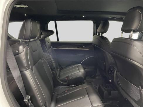 New 2026 Jeep Grand Cherokee L Limited image 17