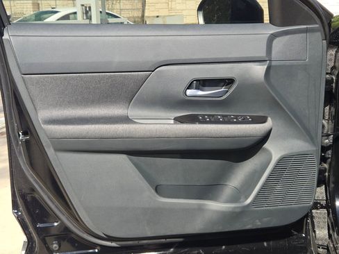 New 2026 Nissan Kicks SV image 12