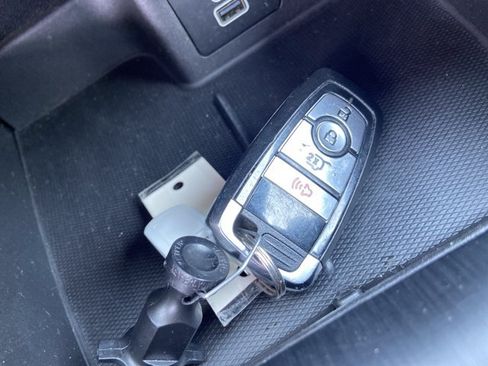 Used 2025 Ford Escape ST-Line FWD image 42