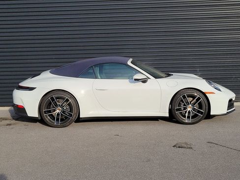 Certified 2025 Porsche 911 Carrera image 8