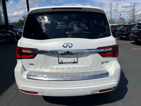Used 2024 INFINITI QX80 Sensory w/ Cargo Package AWD/4WD image 6