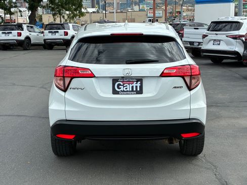 Used 2018 Honda HR-V LX image 7
