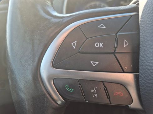 Used 2016 Chrysler 200 Limited Platinum w/ Comfort & Convenience Group image 20