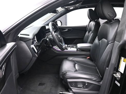 Used 2023 Audi Q8 Prestige w/ Prestige Package AWD/4WD image 15