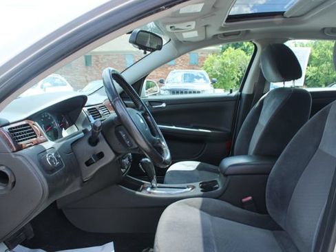Used 2013 Chevrolet Impala LT w/ LT Sunroof Package FWD image 12