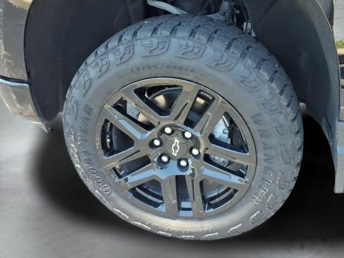 Used 2025 Chevrolet Silverado 1500 LT Trail Boss w/ Convenience Package II AWD/4WD image 19