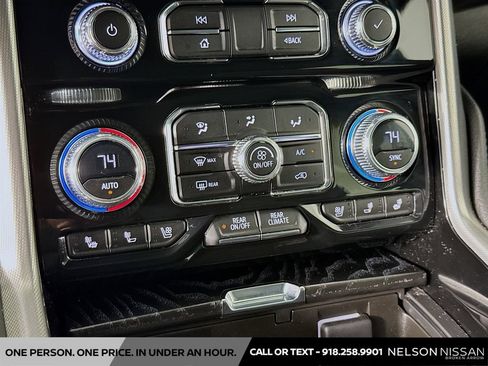 Used 2023 GMC Yukon Denali AWD/4WD image 15