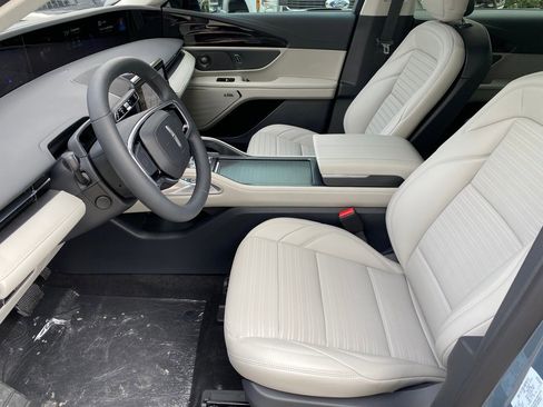 New 2026 Lincoln Nautilus Reserve image 13