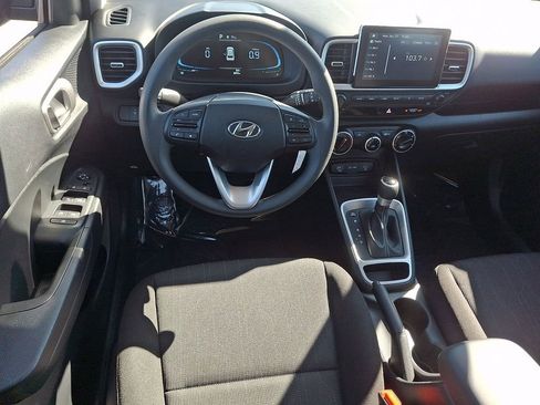 Used 2026 Hyundai Venue SE FWD image 11