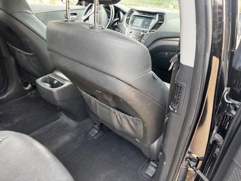 Used 2018 Hyundai Santa Fe Limited w/ Cargo Package image 16