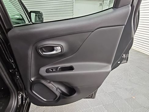 Used 2023 Jeep Renegade Trailhawk w/ Trailhawk Elite Group image 35