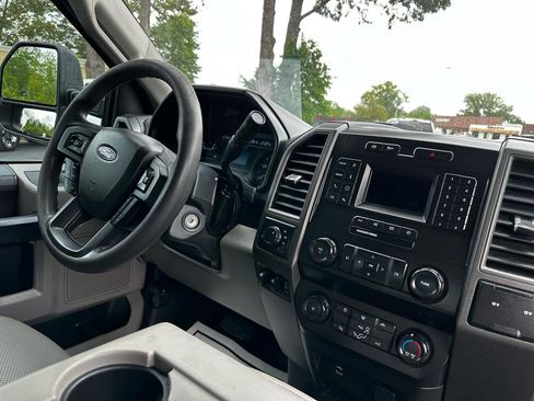 Used 2022 Ford F250 XL w/ Power Equipment Group AWD/4WD image 13