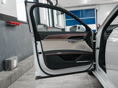 Used 2023 Audi A8 L 3.0T w/ Luxury Package image 10