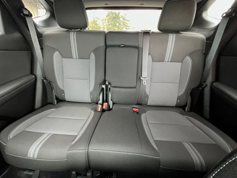 Used 2025 Chevrolet Blazer LT image 39