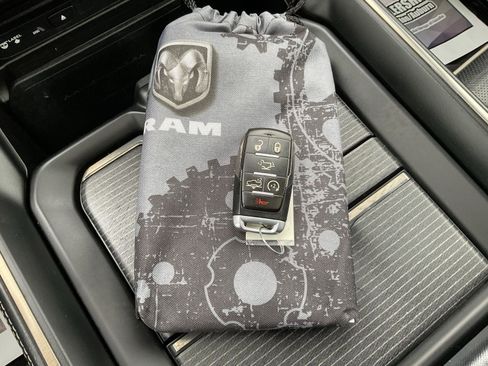 Used 2019 RAM 1500 Limited AWD/4WD image 23