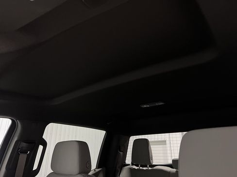 New 2026 GMC Sierra 1500 SLE image 17