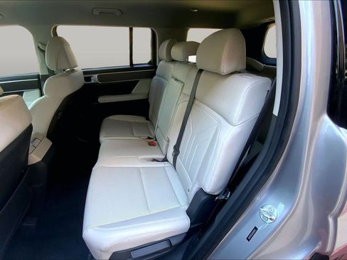 Used 2025 Hyundai Santa Fe SEL FWD image 20