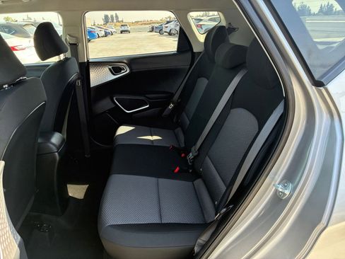 Used 2025 Kia Soul LX w/ LX Technology Package image 23