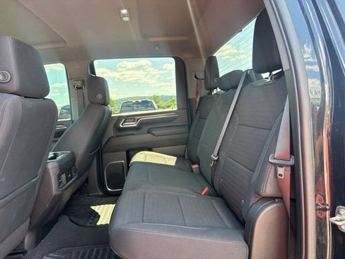 Used 2024 Chevrolet Silverado 2500 LT w/ Convenience Package AWD/4WD image 8
