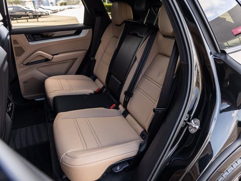 New 2026 Porsche Cayenne E-Hybrid image 32