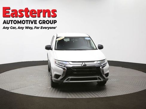 Used 2020 Mitsubishi Outlander ES image 51