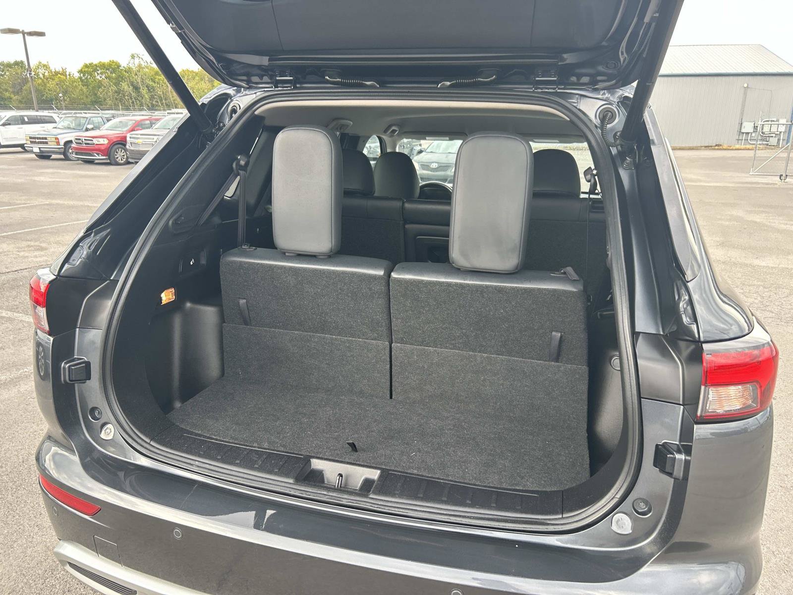 Used 2024 Mitsubishi Outlander SE FWD image 14
