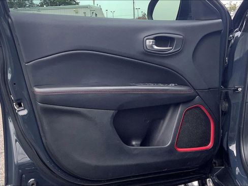 Used 2018 Jeep Compass Trailhawk w/ Navigation Group image 20