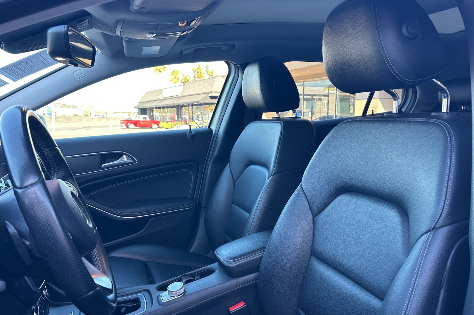 Used 2016 Mercedes-Benz GLA 250 image 26