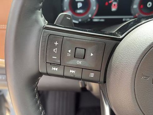 Certified 2025 Nissan Pathfinder Platinum AWD/4WD image 23