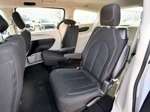 Used 2024 Chrysler Voyager LX FWD image 15