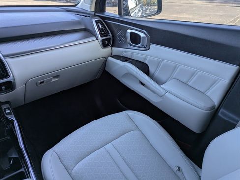 Used 2021 Kia Sorento SX image 17