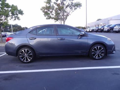 Used 2018 Toyota Corolla SE w/ Carpet Mat Package (TMS) FWD image 4
