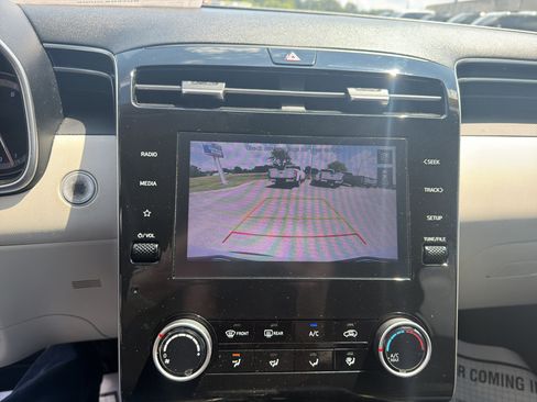 Used 2022 Hyundai Tucson SEL FWD image 16