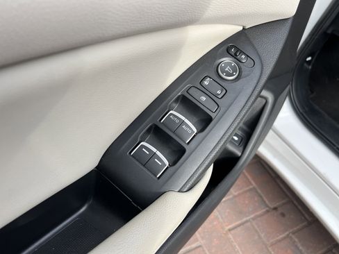 Used 2018 Honda Accord LX image 15