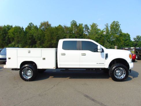 Used 2017 Ford F350 XL w/ Power Equipment Group AWD/4WD image 2