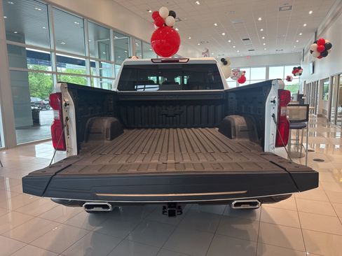 New 2026 Chevrolet Silverado 1500 LT Trail Boss w/ LT Trail Boss Premium Package AWD/4WD image 11