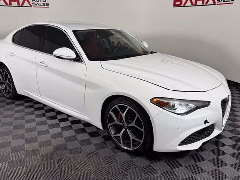 Used 2019 Alfa Romeo Giulia Ti AWD/4WD image 10