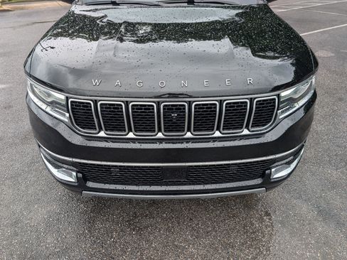 Used 2025 Jeep Wagoneer L Series III AWD/4WD image 12