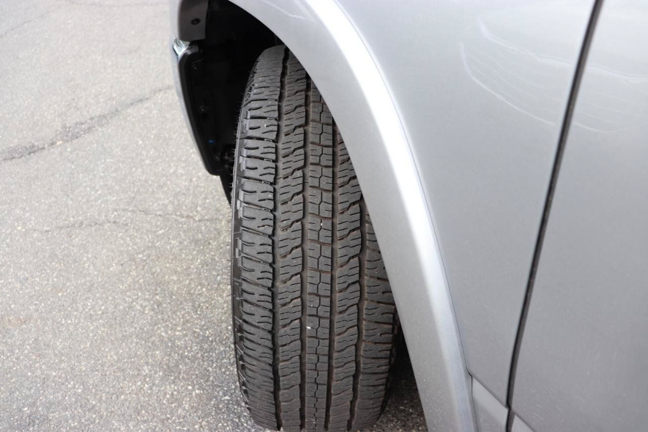Used 2025 RAM 1500 Laramie AWD/4WD image 59